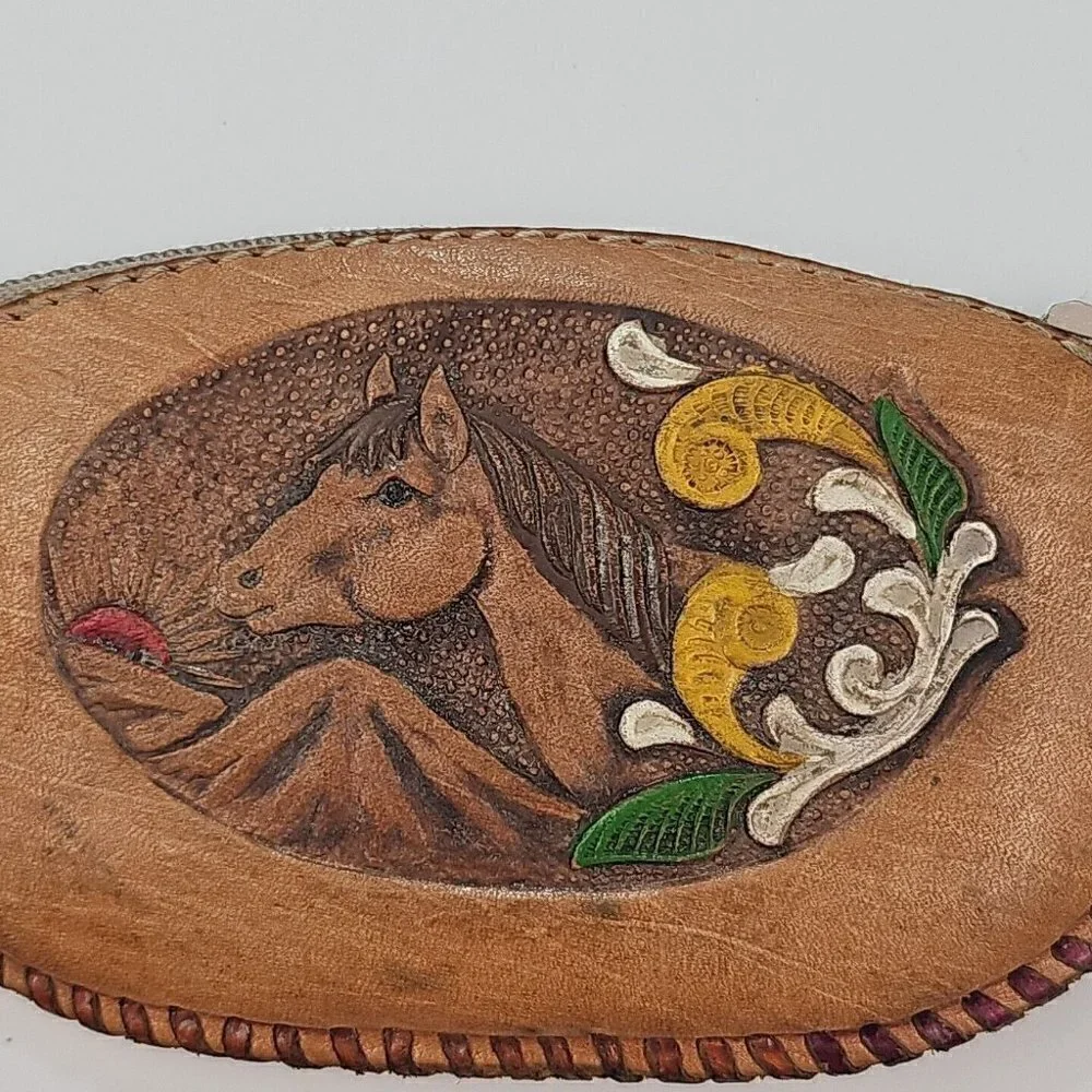 VINTAGE Guadalahara Hand Tooled Embossed Souvenir Leather Wallet Coin zipper